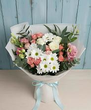 Букет цветов из:  Розы, Лизиантусы и Хризантемы в Зубцове
