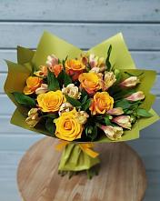 Букет цветов из:  Альстромерии и Розы в Зубцове