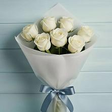 Букет 7 Белых роз Эдлесс Лав в Зубцове