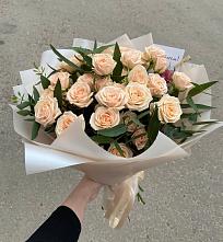Букет Кремовые розы Латте в Зубцове