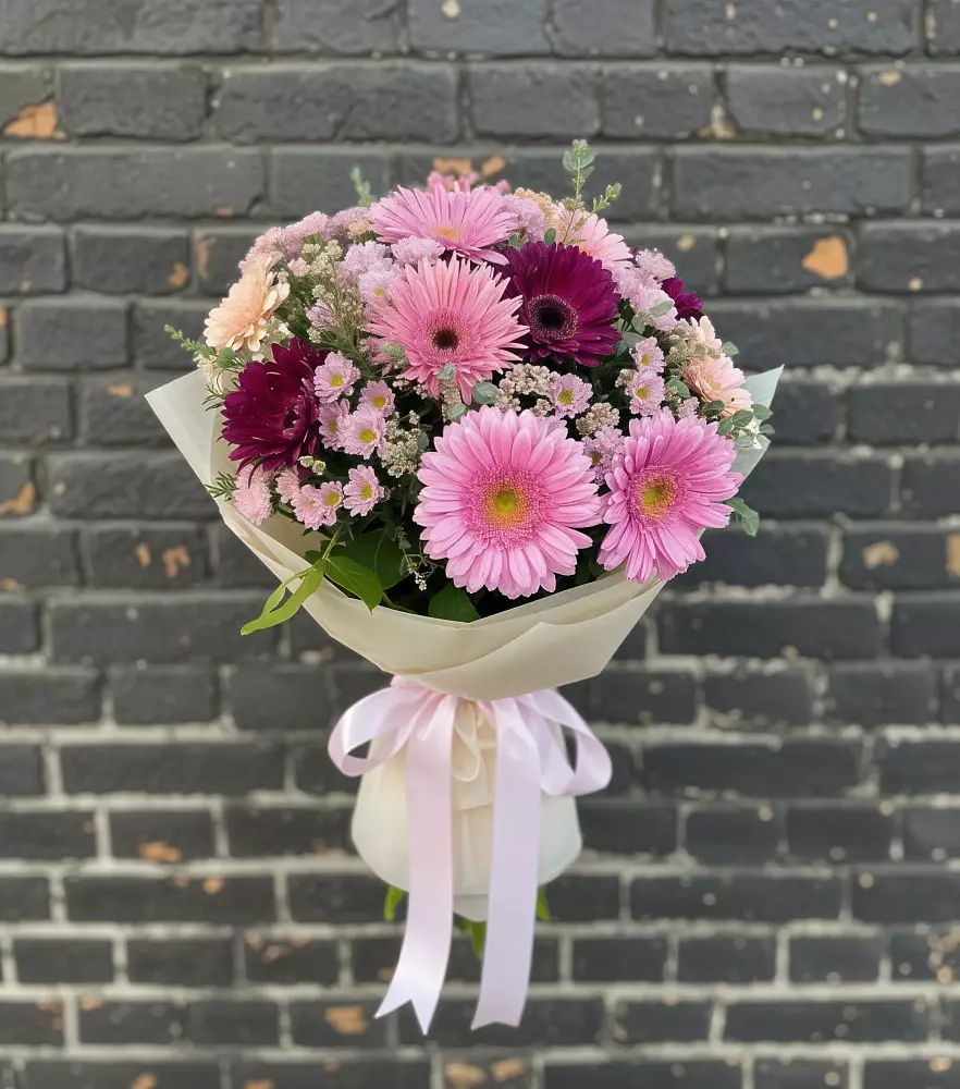 Букет цветов из: Герберы и Хризантемы в Зубцове