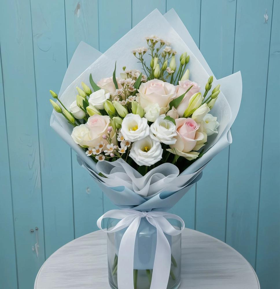 Букет цветов из: Розы и Лизиантусы в Зубцове