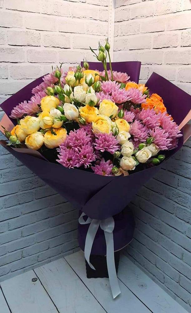 Букет цветов из: Хризантемы и Розы в Зубцове