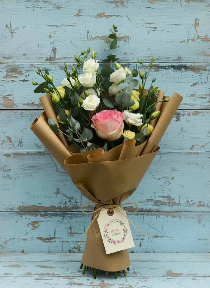 Букет цветов из: Розы и Лизиантусы в Зубцове