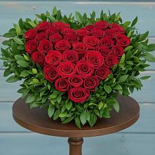 Цветочная композиция из Розы в виде сердца в Зубцове