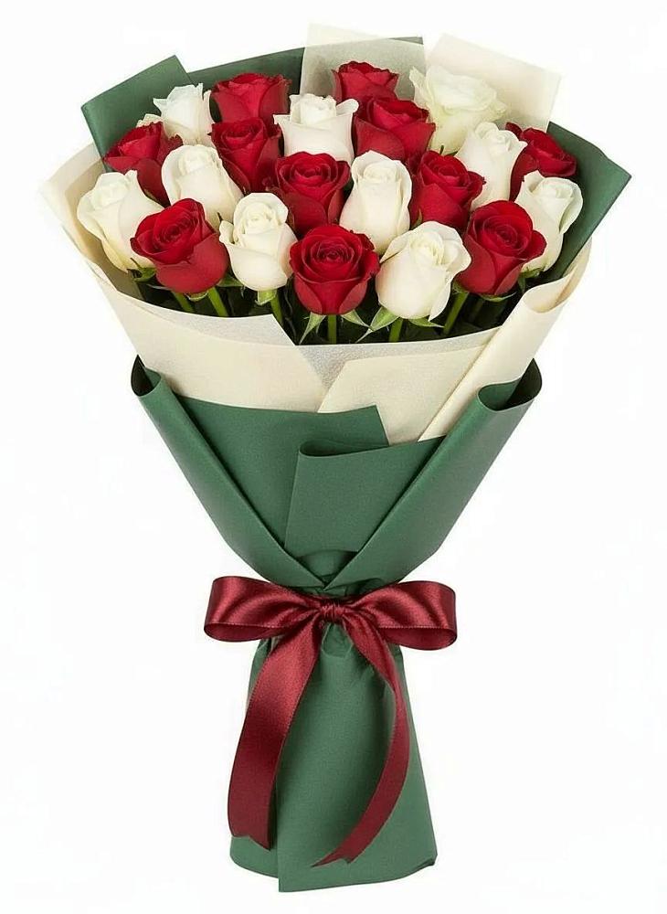 Букет Микс из красных и белых роз в Зубцове