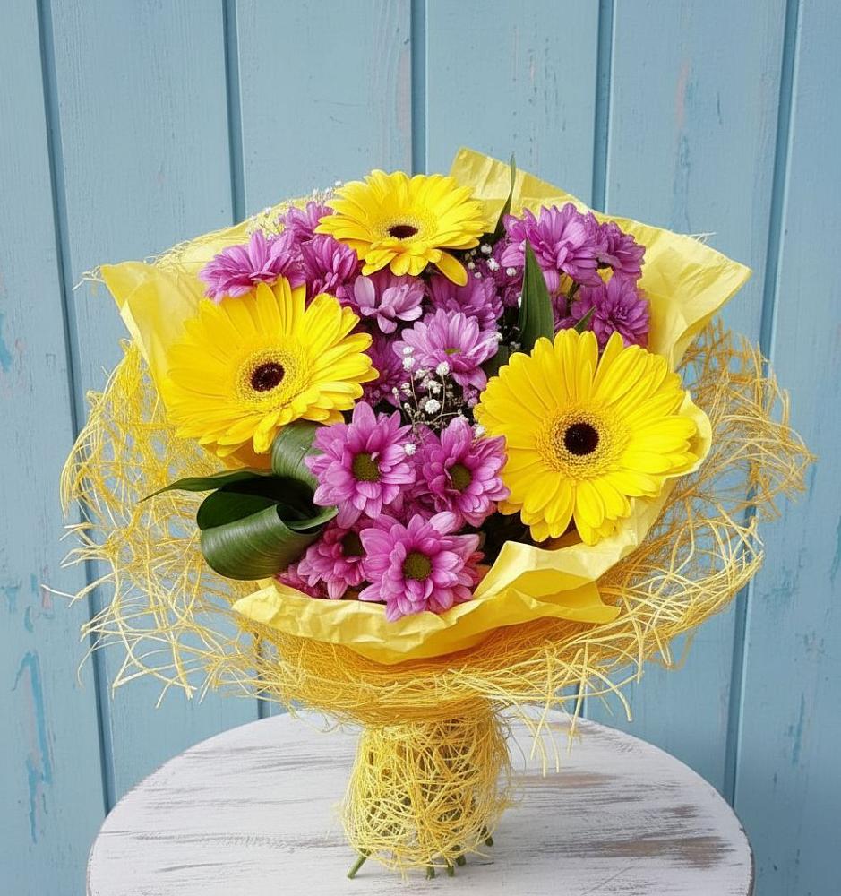 Букет цветов из: Хризантемы и Герберы в Зубцове
