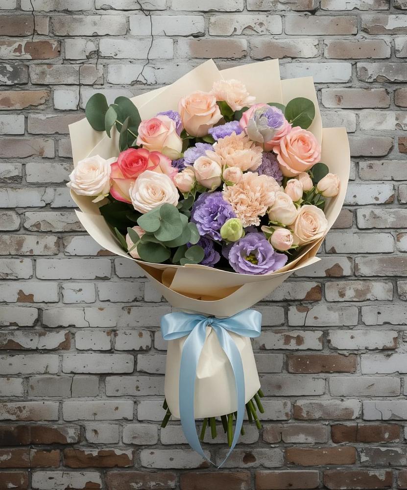 Букет цветов из: Розы, Лизиантусы и Гвоздики в Зубцове