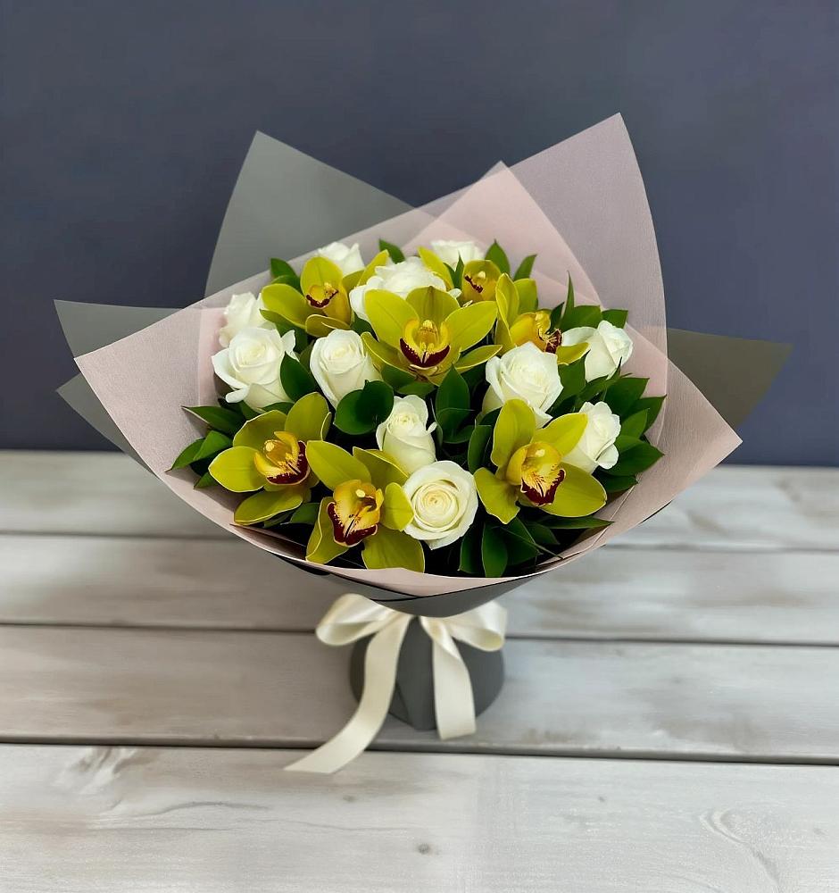 Букет цветов из: Орхидеи и Розы в Зубцове