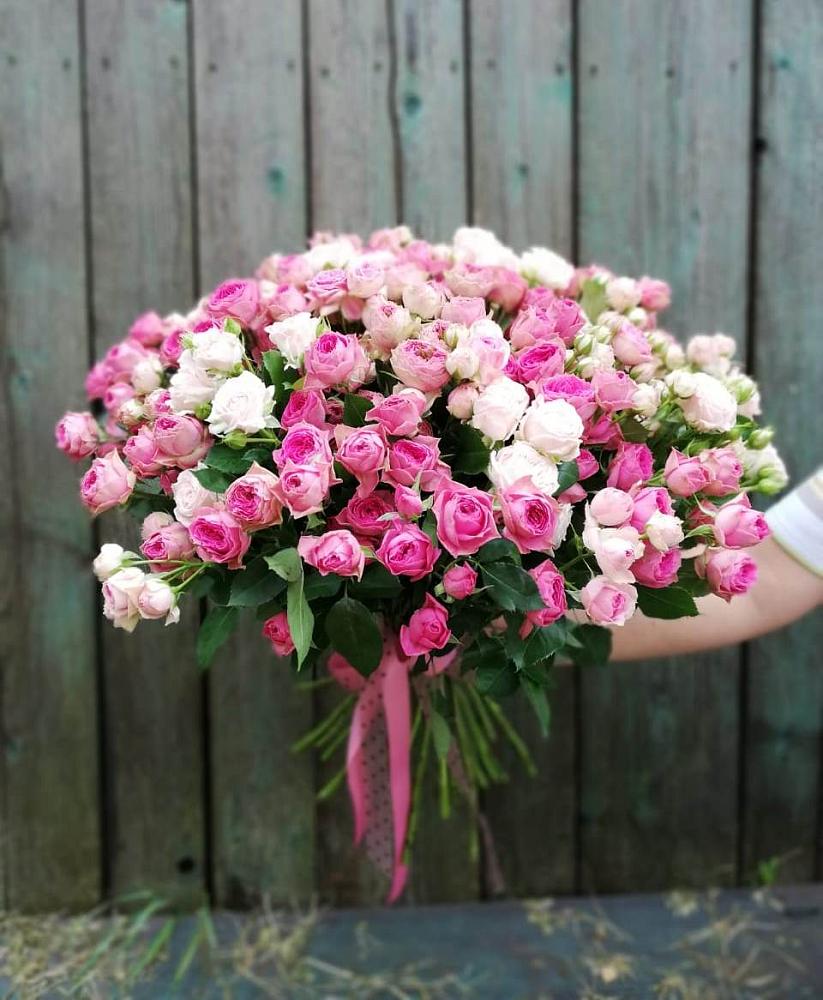 Букет Розовые кустовые розы Натали и Лав Лидия в Зубцове