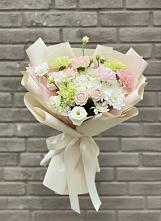 Букет цветов из:  Гвоздики, Розы, Лизиантусы и Хризантемы #REPLACE_PRED# Зубцове
