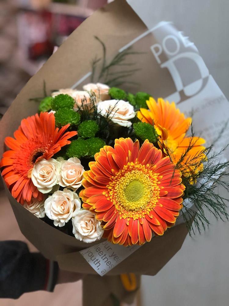 Букет цветов из: Герберы, Хризантемы и Розы в Зубцове