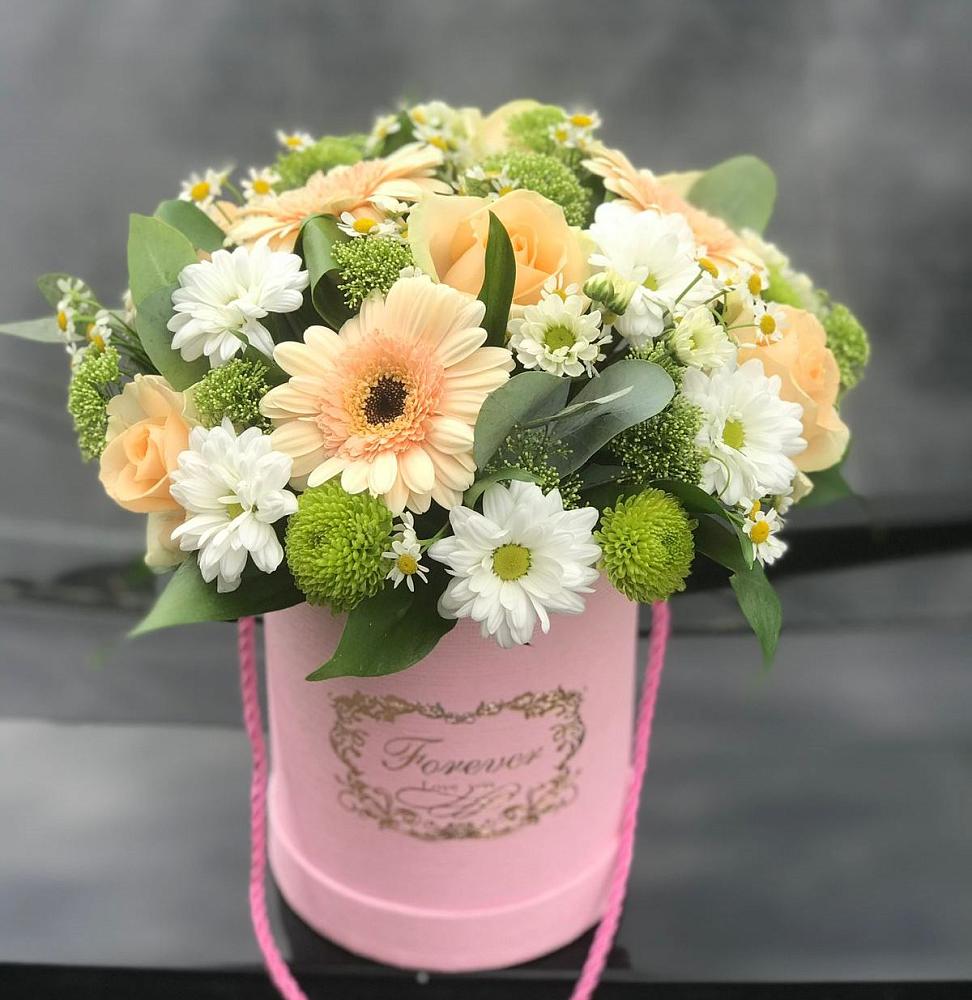 Цветочная композиция из Розы, Герберы и Хризантемы в шляпной коробке в Зубцове