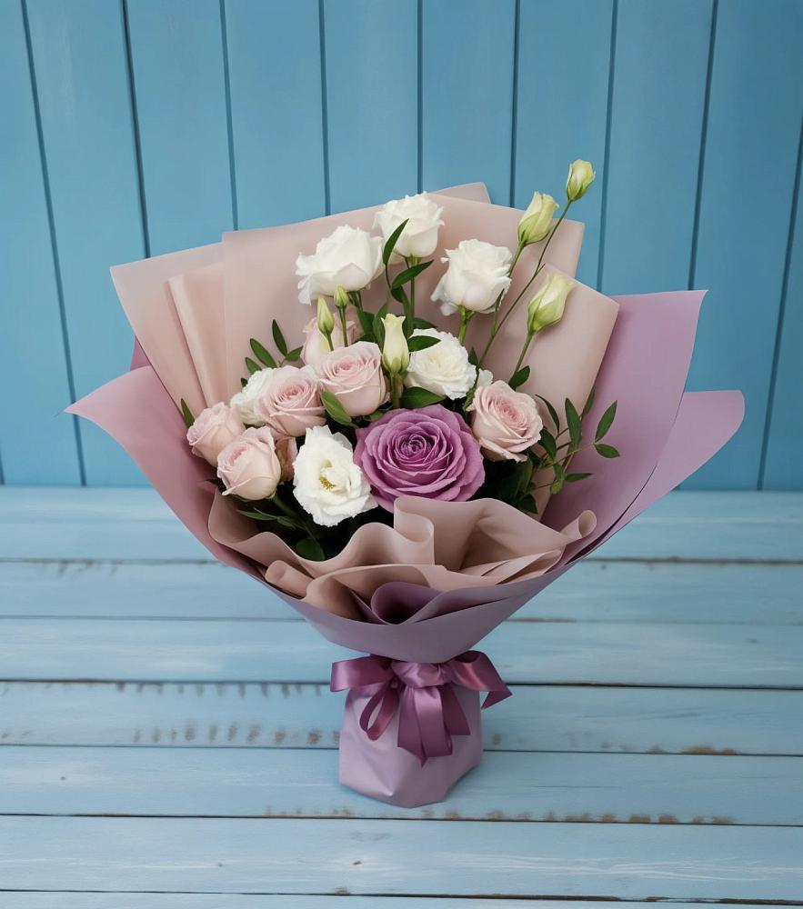 Букет цветов из: Розы и Лизиантусы в Зубцове