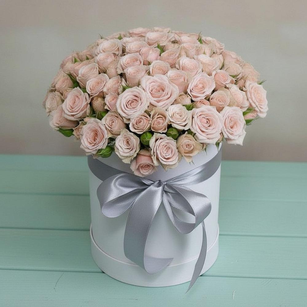 Цветочная композиция из Розы в шляпной коробке в Зубцове